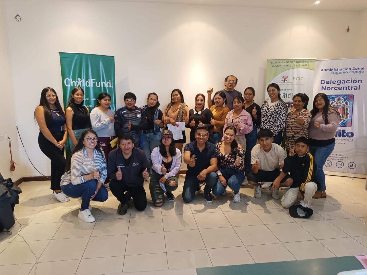 Equipo de FOCI junto a ChildFund y autoridades locales en una jornada comunitaria